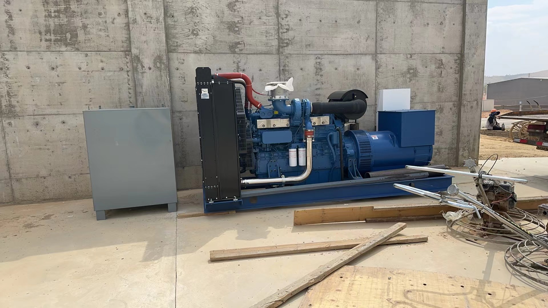 貴州發(fā)電機(jī)組廠家：柴油發(fā)電機(jī)冷卻液的更換周期是多久？
